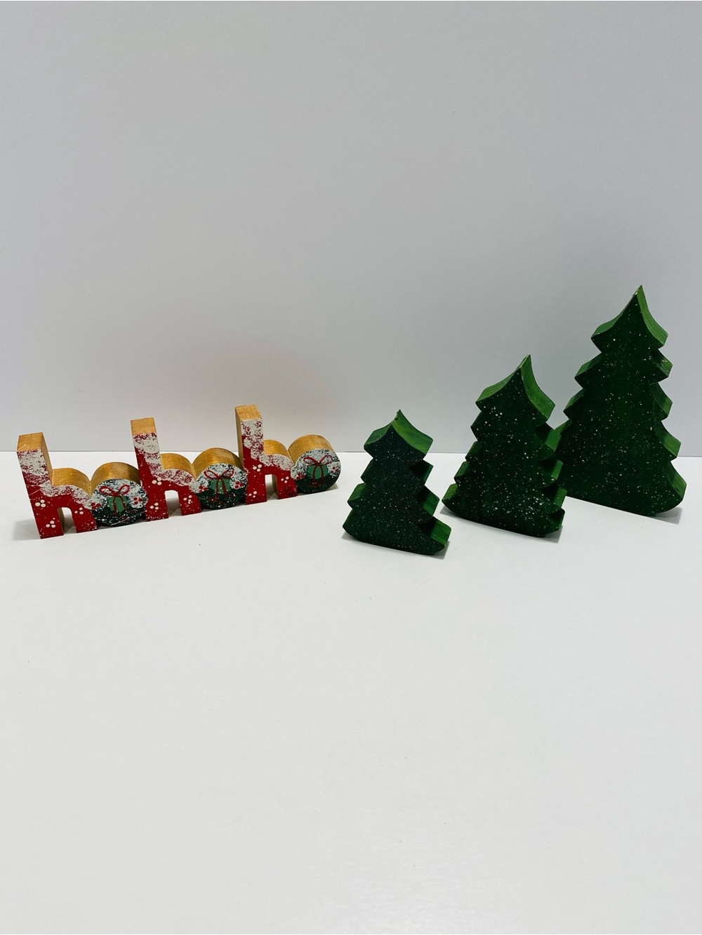 Wooden Green Christmas Tree Décor Set  3 trees and a HOHOHO